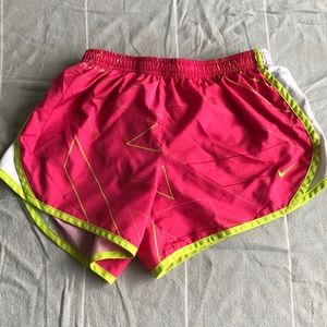 🌸 Pink Nike shorts 🌸